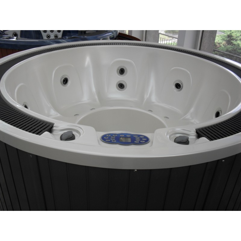 _vyrp13_35443mog-1306-wanna-spa-z-hydromasazem-ogrodowa-7-osobowa-218x218x98cm-2